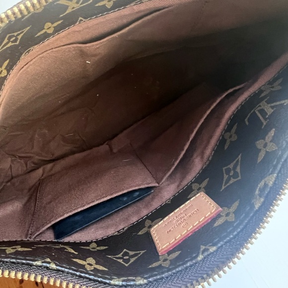 Louis Vuitton Purse *read description!* - Picture 3 of 9